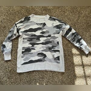 Arie crew neck with side slits